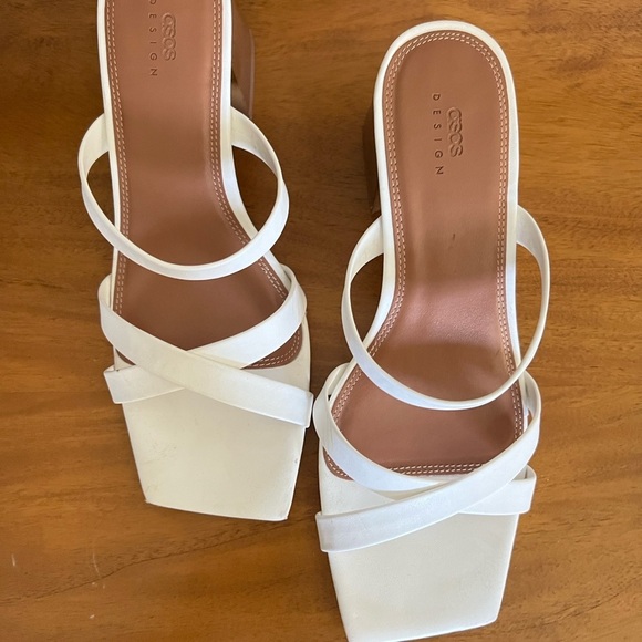 ASOS Design Block Heel Strappy White Sandals - Picture 9 of 9